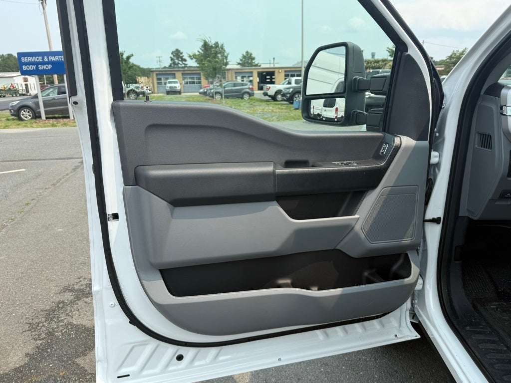 2025 Ford F-350SD XL