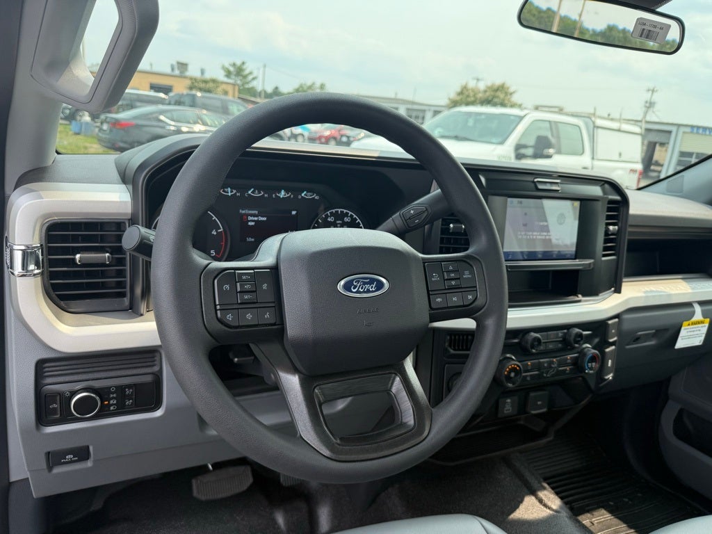 2025 Ford F-350SD XL