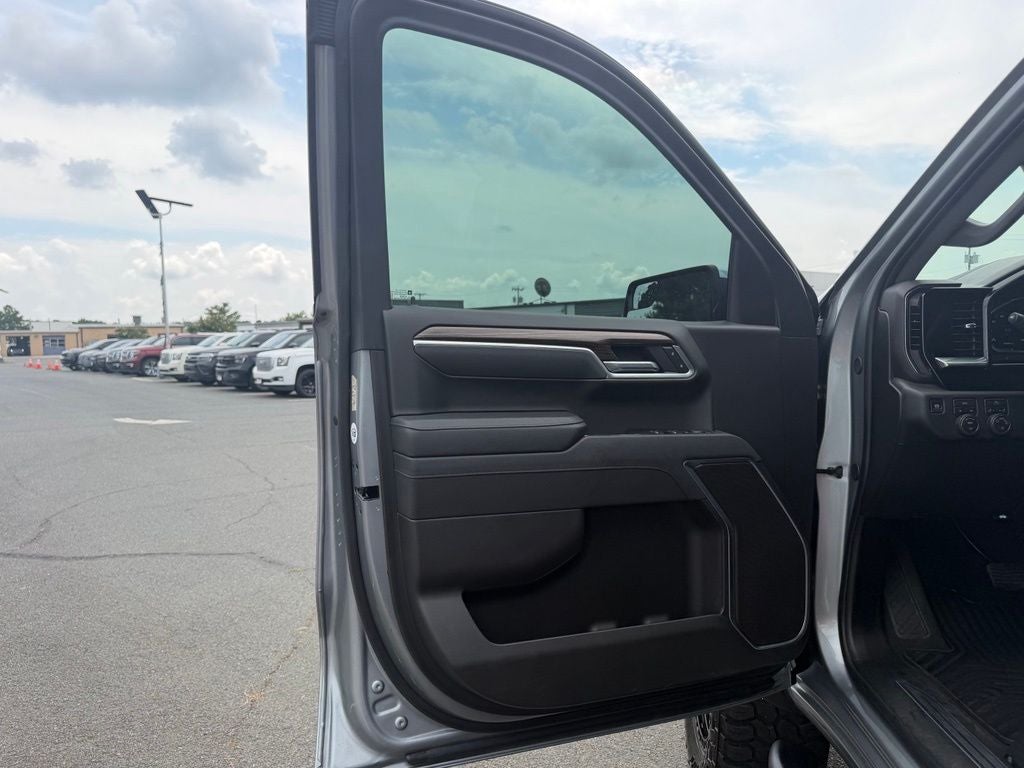 2026 Chevrolet Silverado 1500 LT LT1