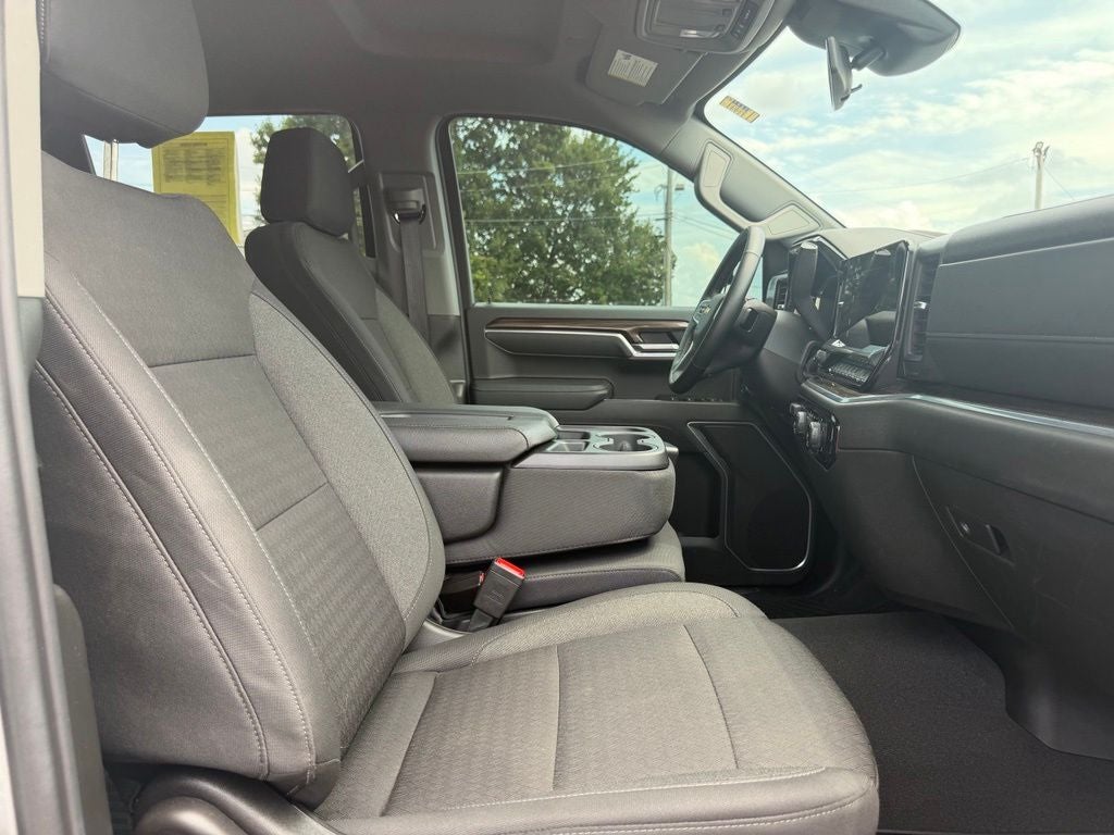 2026 Chevrolet Silverado 1500 LT LT1