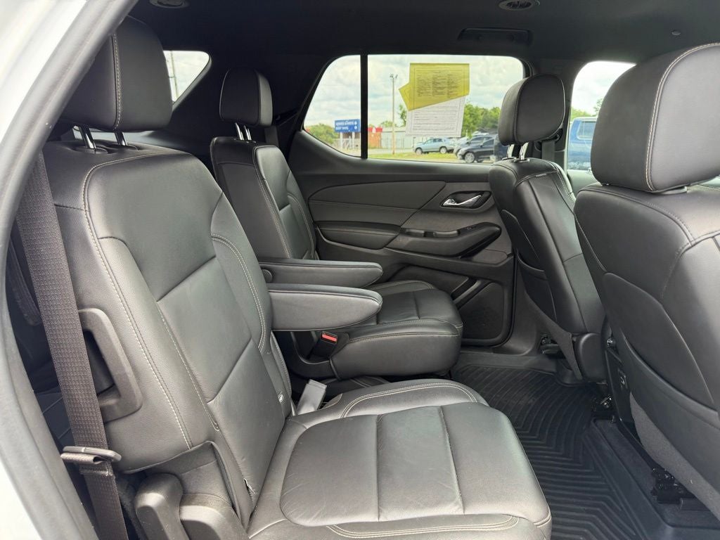 2022 Chevrolet Traverse LT Leather
