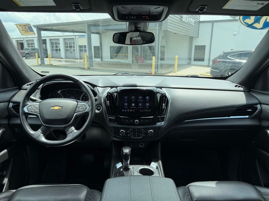 2022 Chevrolet Traverse LT Leather