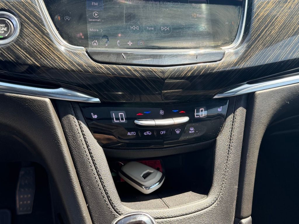 2022 Cadillac XT6 Premium Luxury