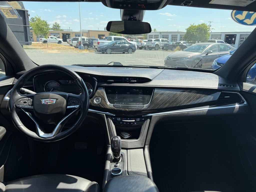 2022 Cadillac XT6 Premium Luxury