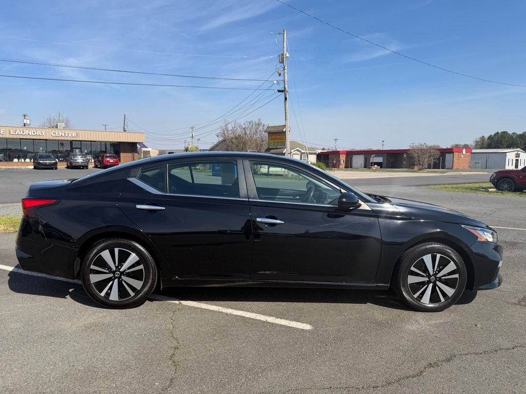2022 Nissan Altima 2.5 SV