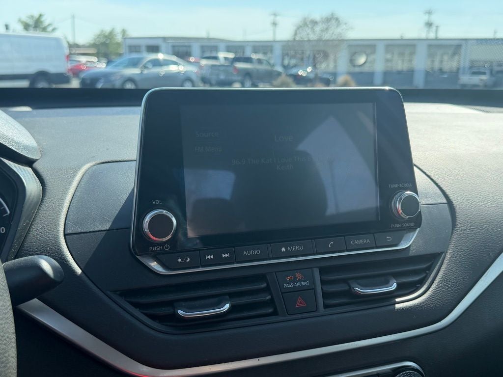 2022 Nissan Altima 2.5 SV