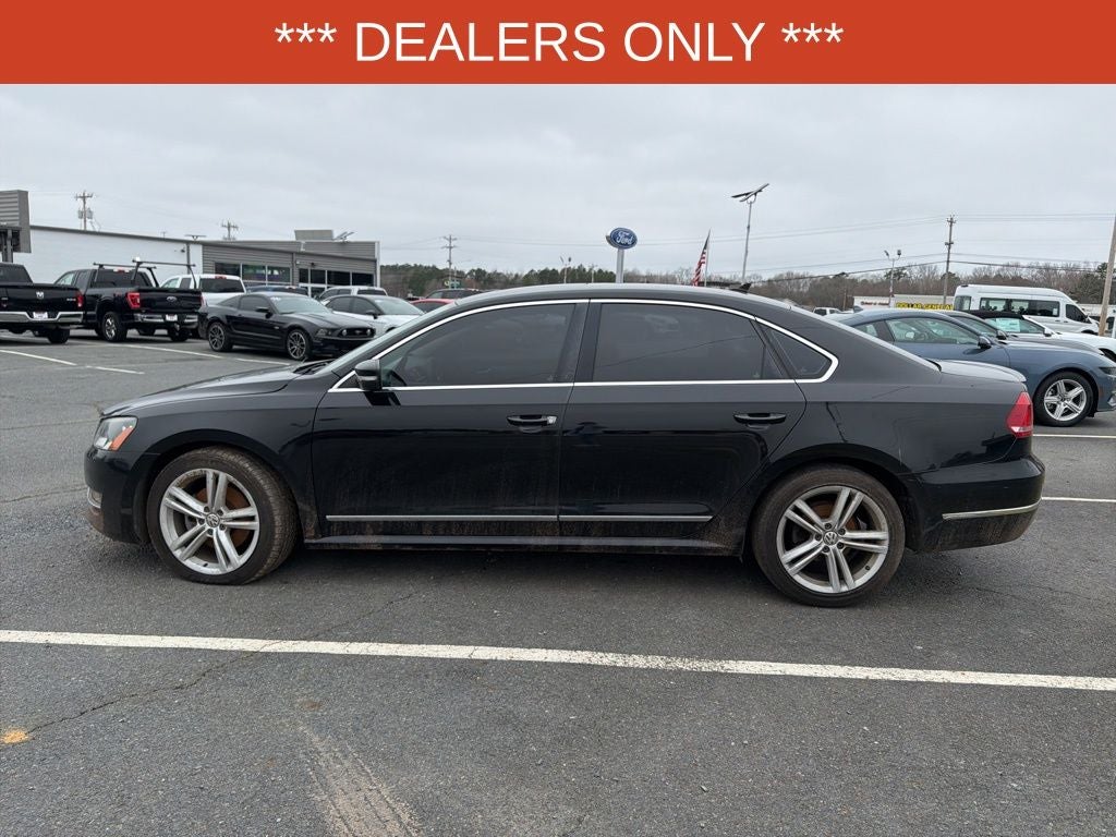 2015 Volkswagen Passat 1.8T SE w/Sunroof/Nav
