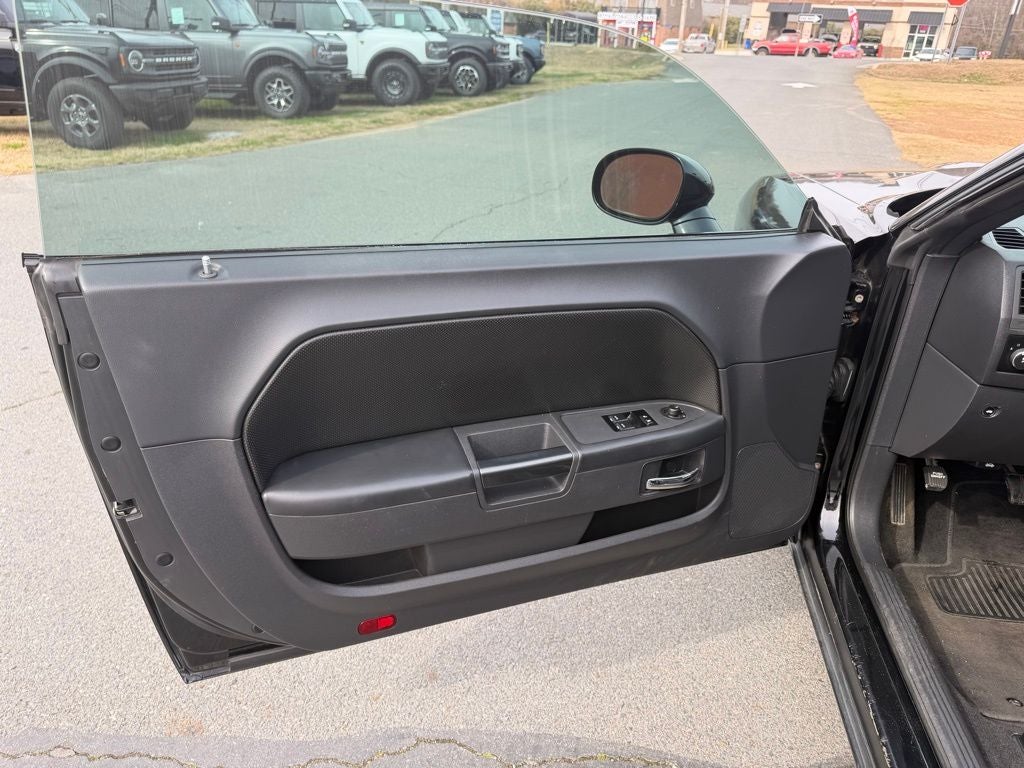 2013 Dodge Challenger SXT