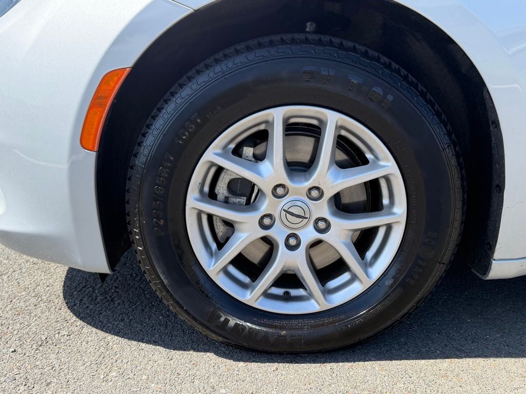 2024 Chrysler Voyager LX