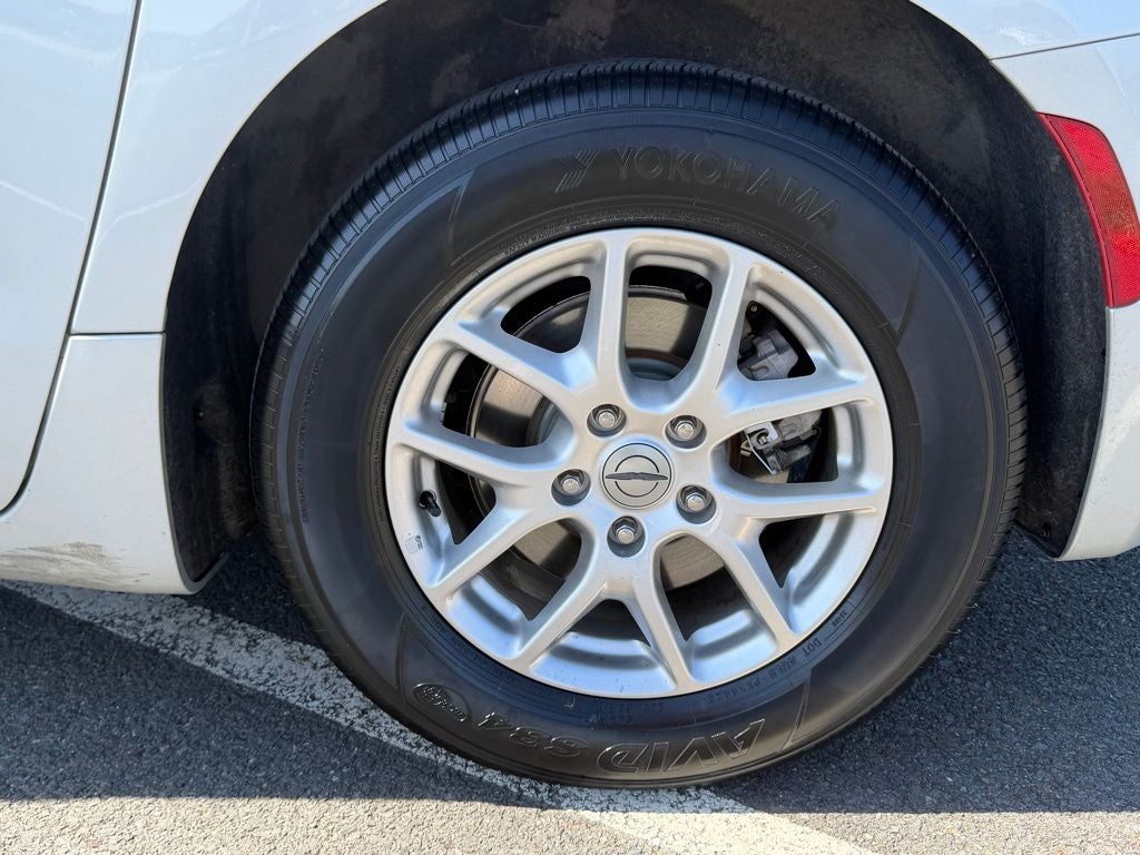 2024 Chrysler Voyager LX