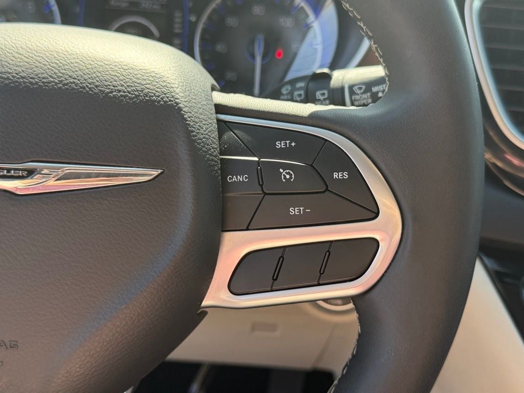 2024 Chrysler Voyager LX