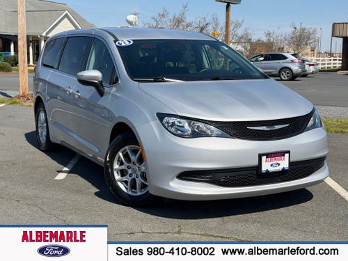 2023 Chrysler Voyager LX