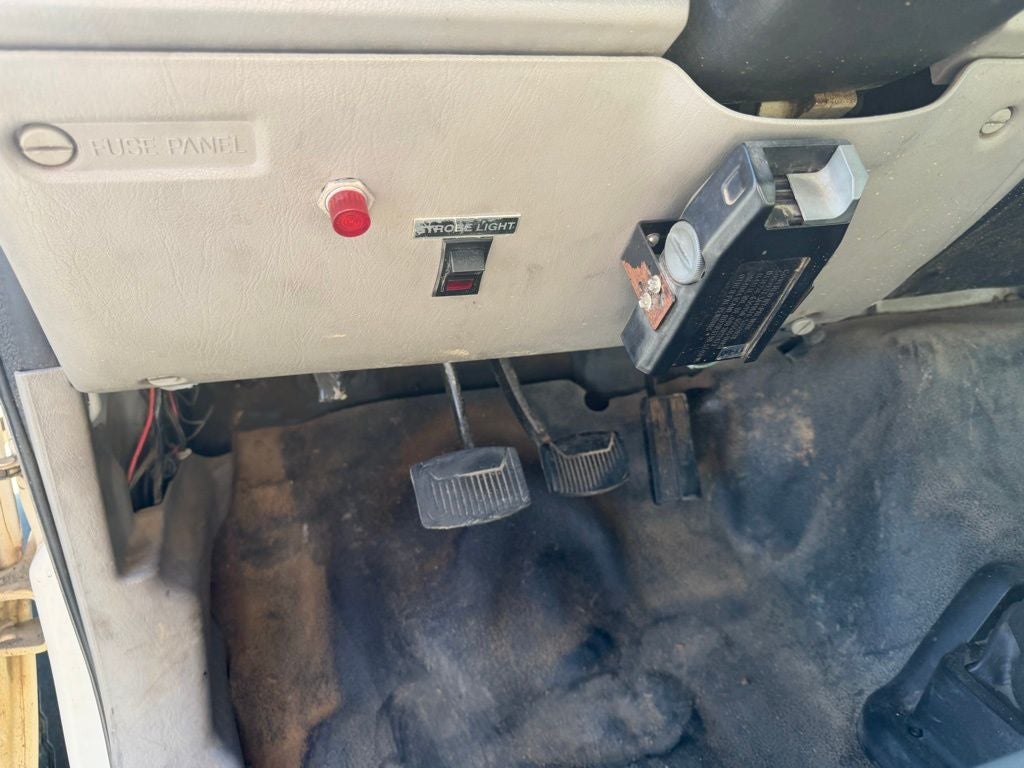 2000 Ford F-650SD XL DRW