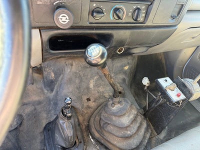 2000 Ford F-650SD XL DRW