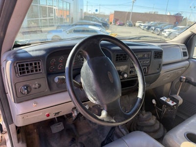 2000 Ford F-650SD XL DRW