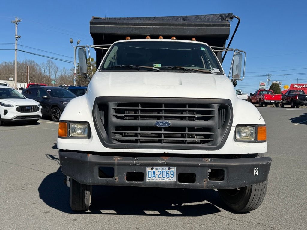 2000 Ford F-650SD XL DRW