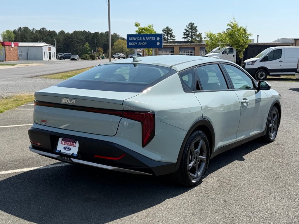 2025 Kia K4 LXS