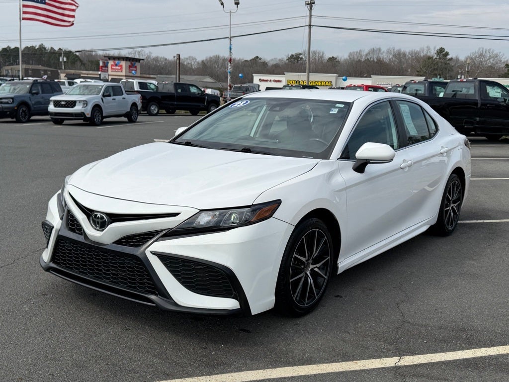 2023 Toyota Camry SE
