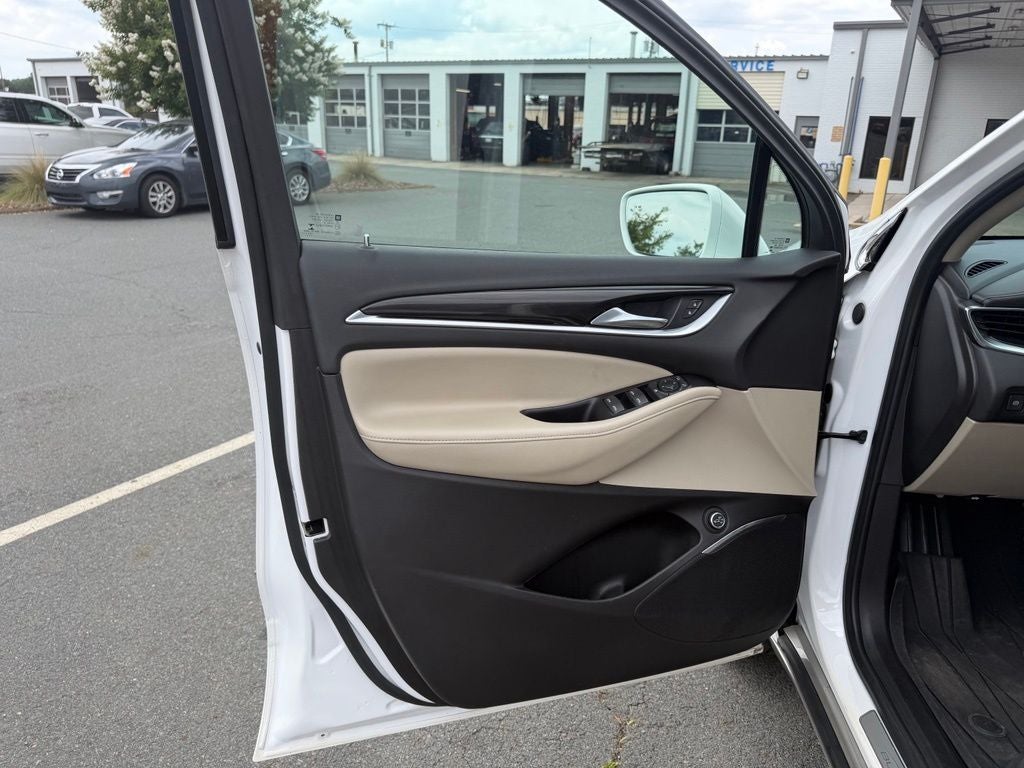 2020 Buick Enclave Essence