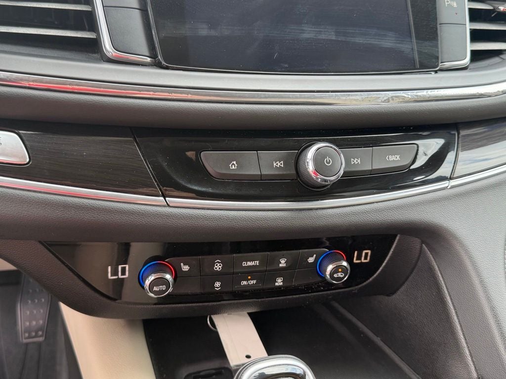 2020 Buick Enclave Essence