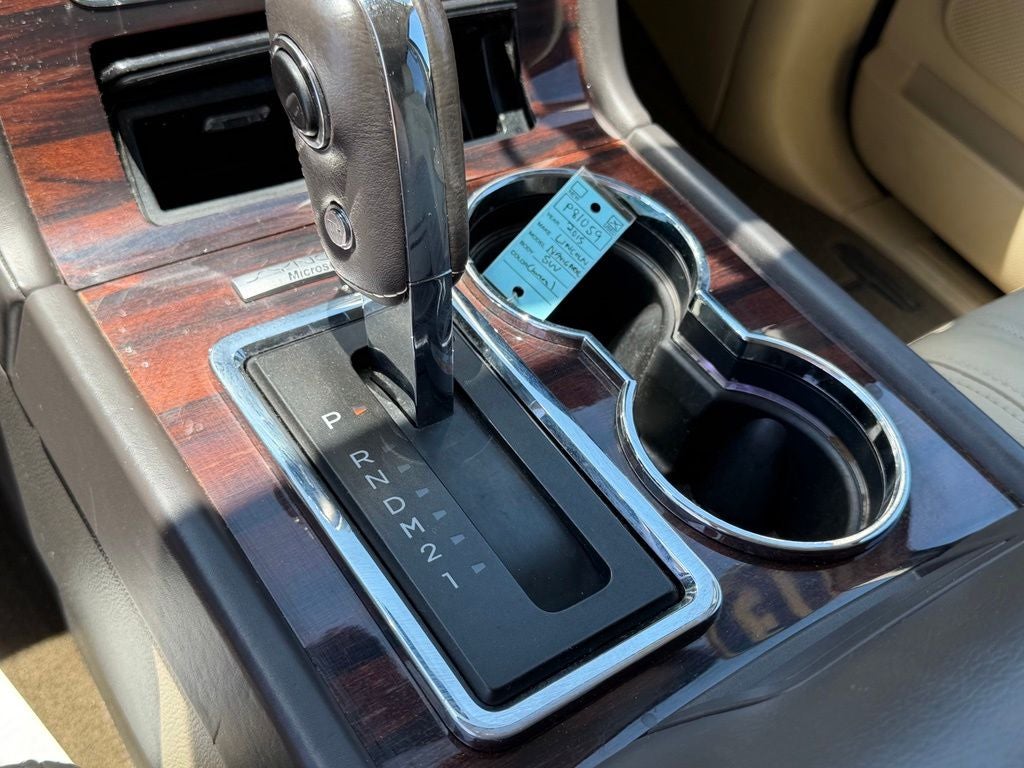 2015 Lincoln Navigator L Base