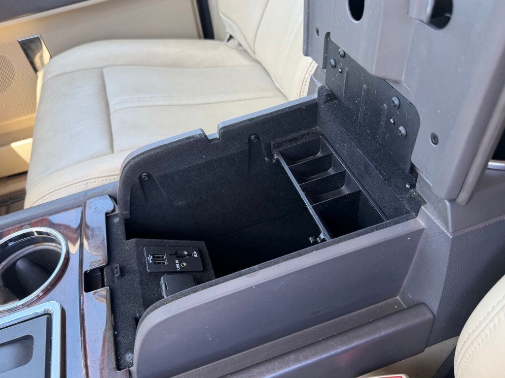 2015 Lincoln Navigator L Base