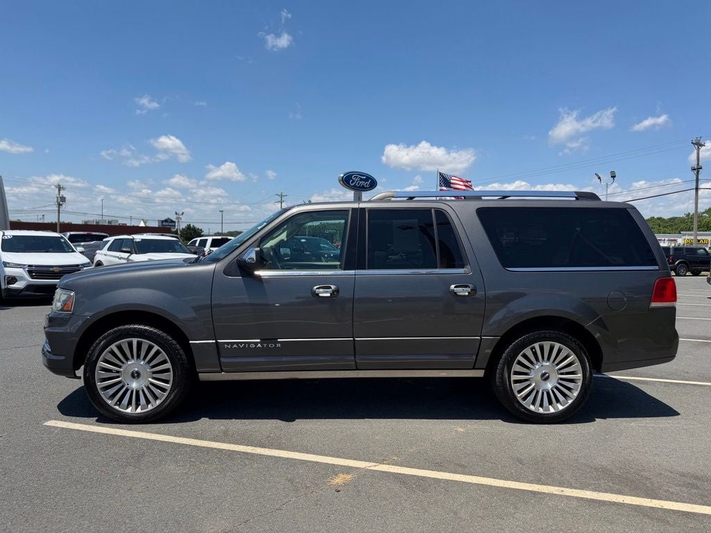 2015 Lincoln Navigator L Base