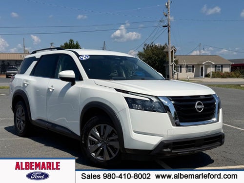 2025 Nissan Pathfinder SV