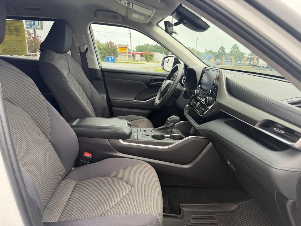 2022 Toyota Highlander L