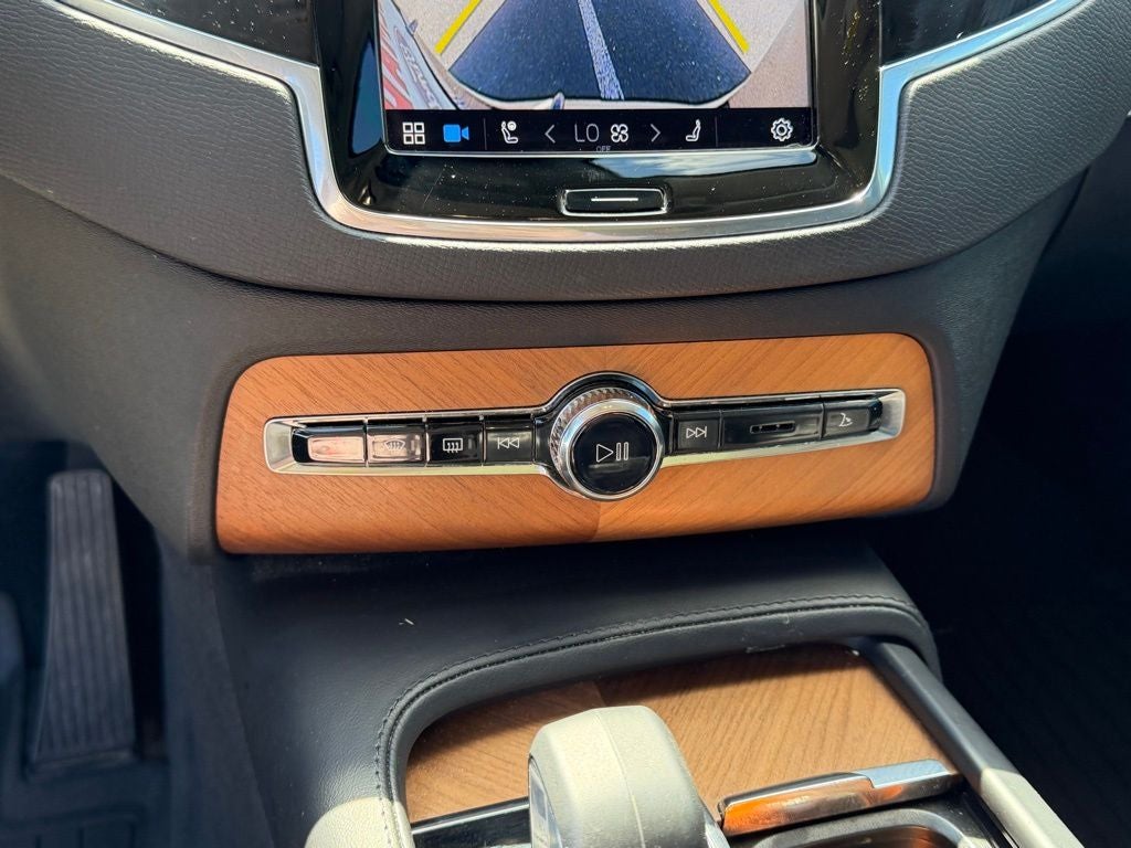 2023 Volvo XC90 B6 Plus 6-Seater