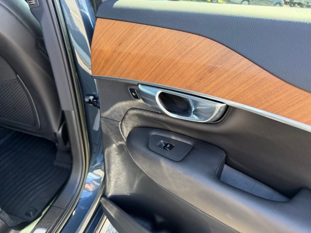 2023 Volvo XC90 B6 Plus 6-Seater