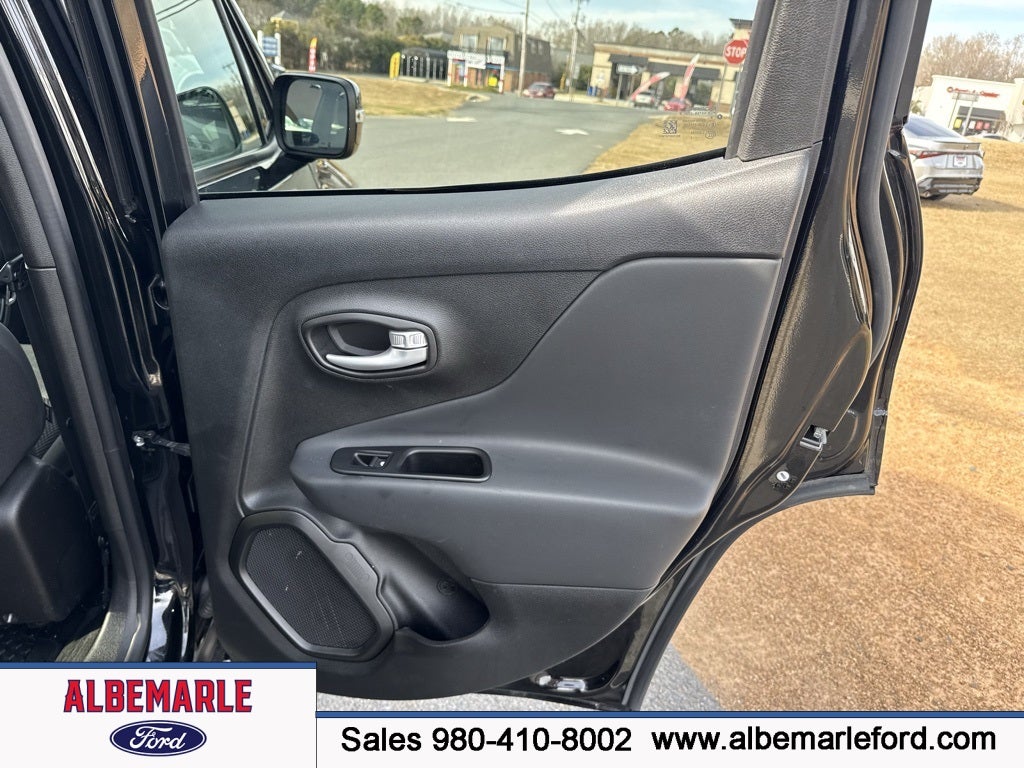 2023 Jeep Renegade Altitude